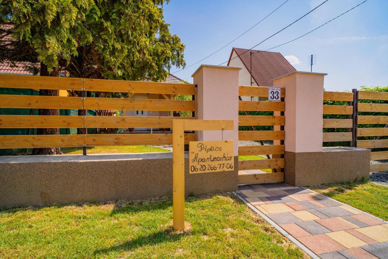 Pipacs Apartmanhaz Harkány Екстериор снимка